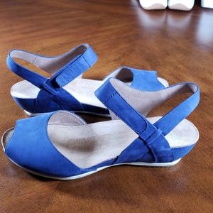 dansko vera blue